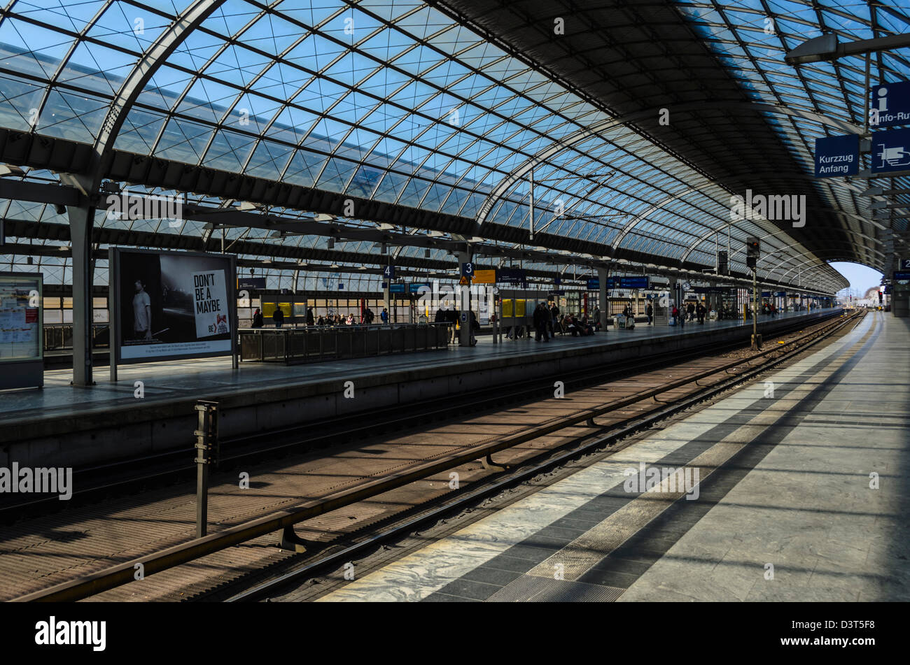 Central Station platform Stock Photo Alamy