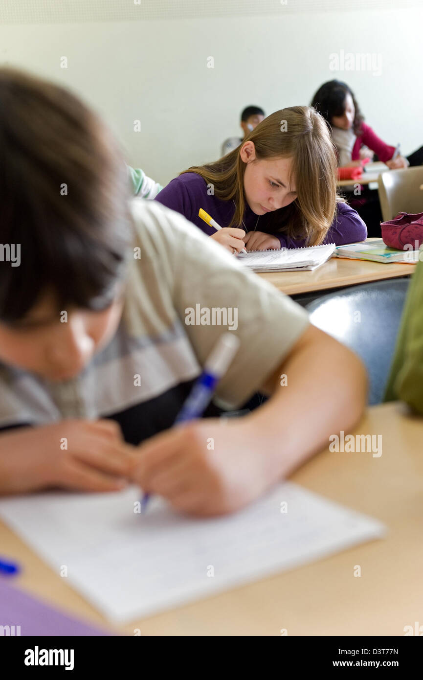 Multi cultural students germany hi-res stock photography and images - Alamy