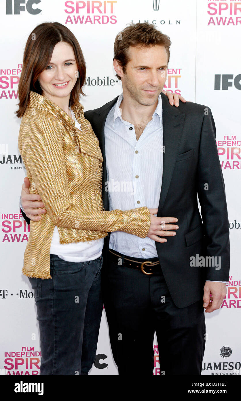 Emily mortimer and alessandro nivola hi-res stock photography and