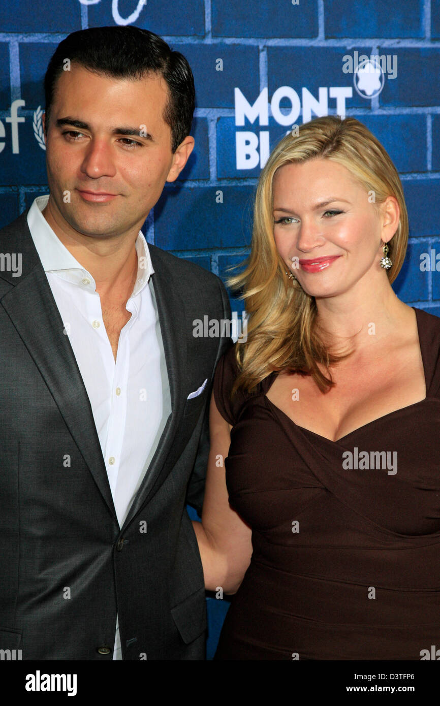 Los Angeles, USA. 23rd February 2013.   Darius Campbell, Natasha Henstridge at the Pre-Oscar charity brunch by Montblanc & UNICEF to celebrate the launch of their new 'Signature For Good 2013' Initiative at Hotel Bel-Air on February 23, 2013 in Los Angeles, California. Credit:  dpa picture alliance / Alamy Live News Stock Photo