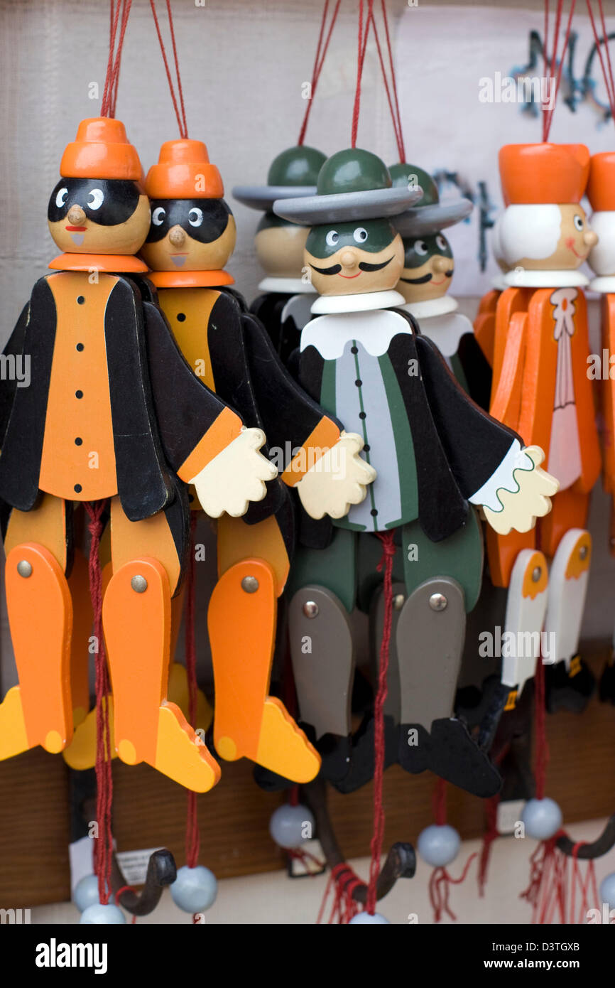 Carved wooden puppets hires stock photography and images Alamy