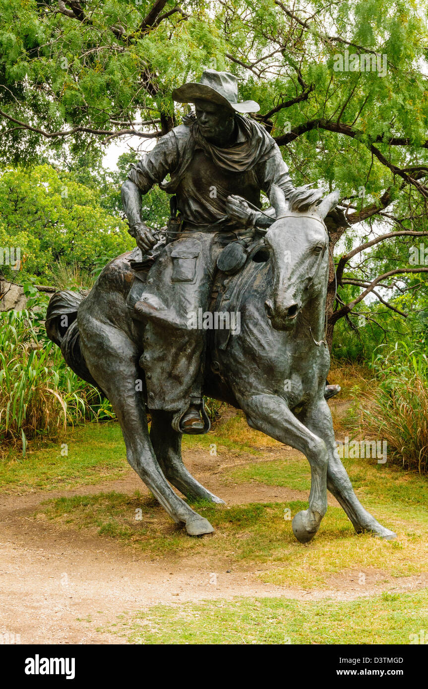 Pioneer Plaza Cattle Drive Bronze Statues by Robert Summers, Dallas