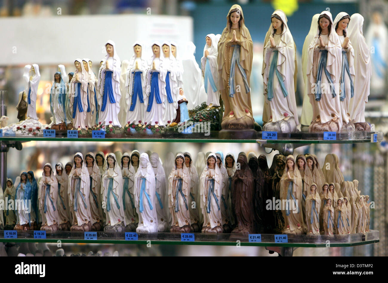 (dpa file) - Virgin Mary statues are pictured in a shop for devotional ...
