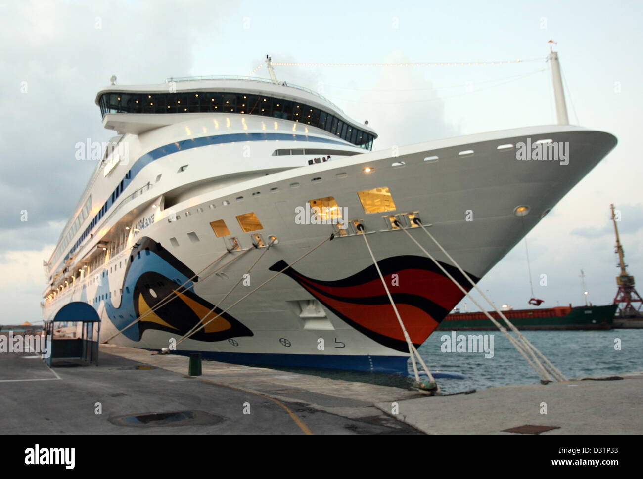 The Photo Shows The Cruise Ship Aida Aura At Harbour In Istanbul Turkey 13 October 2006 The More Than 200m Long Ship Can Carry 1582 Passengers Photo Bernd Weissbrod Stock Photo Alamy
