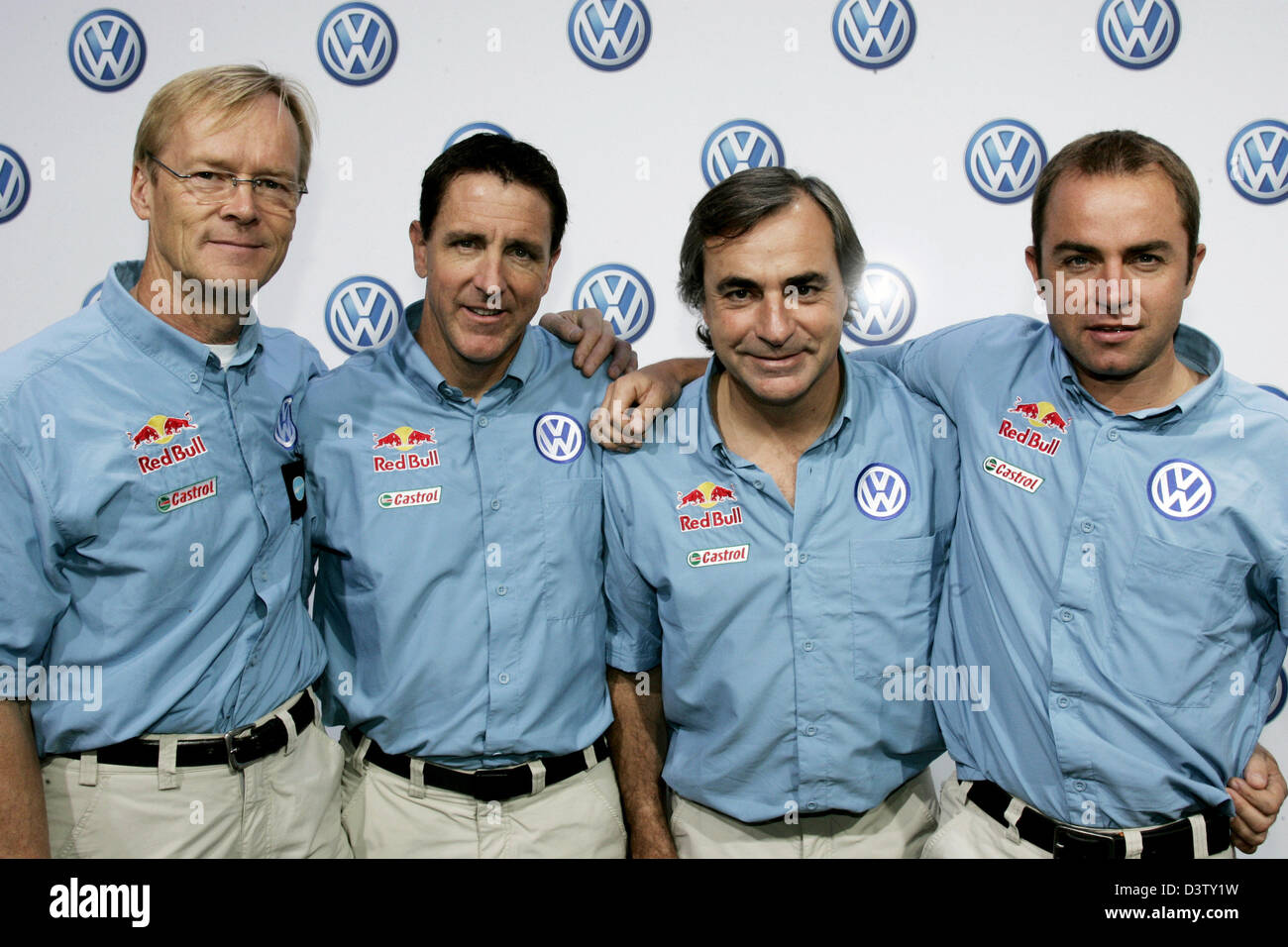 Rallye pilots (LR) Finish Ari Vatanen, US Mark Miller, Spanish Carlos