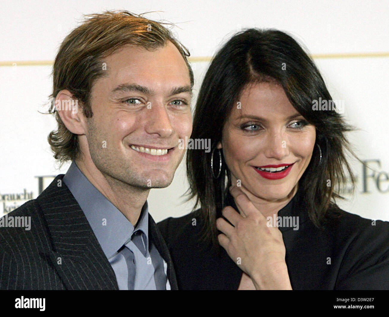 Cameron diaz the holiday 2006 hi-res stock photography and images - Page 2  - Alamy, image size:1300x1060