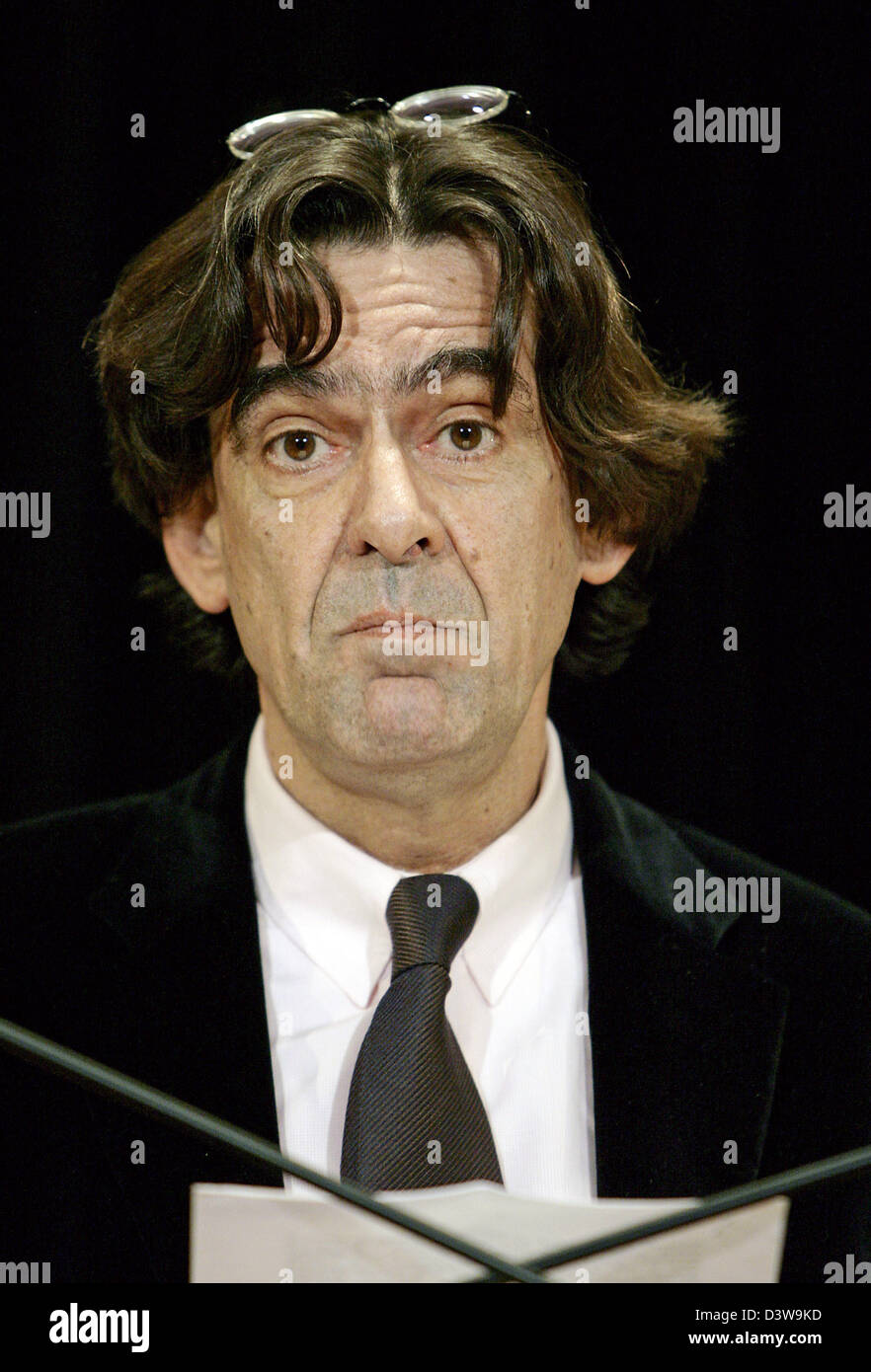 Luc Ferry, French intellectual and former French Minister for Education, shown at a lecture on the occasion of the 44th anniversary of the signing of the 'Elysee Treaties' on Franco-German friendship in Stuttgart, Germany, Tuesday, 23 January 2007. Photo: Marijan Murat Stock Photo