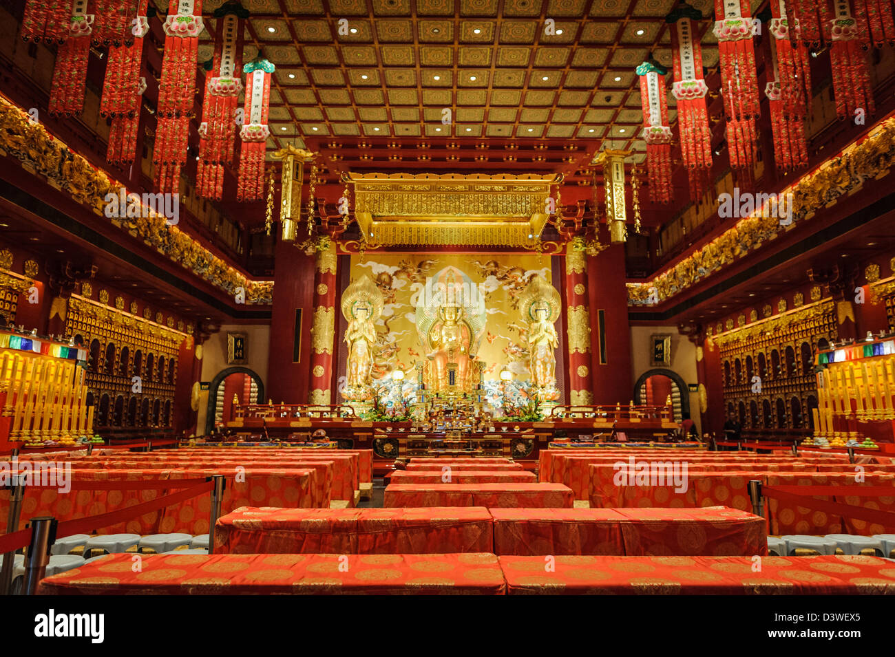 Hall of the Tooth Relic temple, Singapur, Asia Stock Photo
