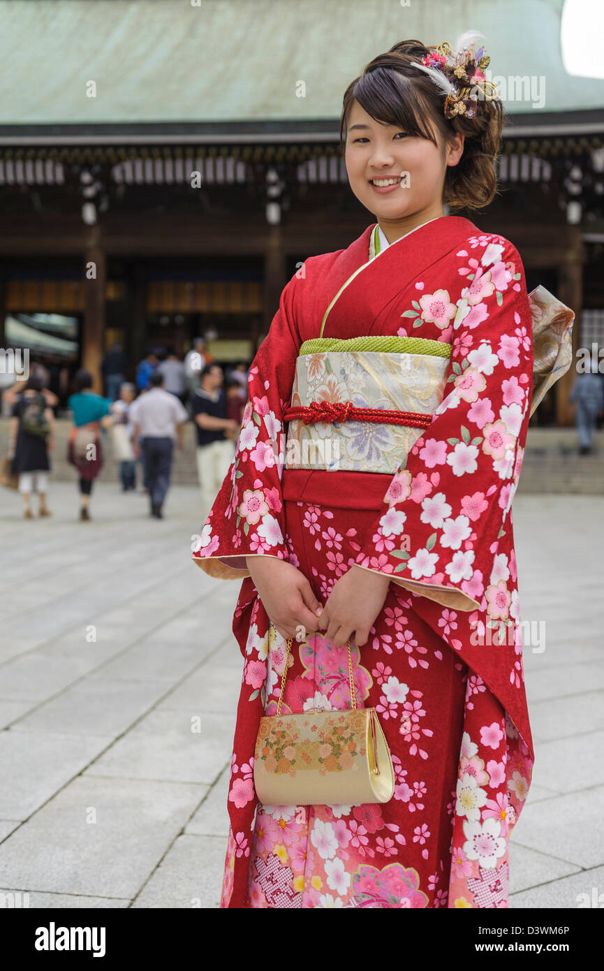 Woman dressed with a kimono in front of Meiji-jingu temple, Tokyo, Japan,  Asia Stock Photo - Alamy