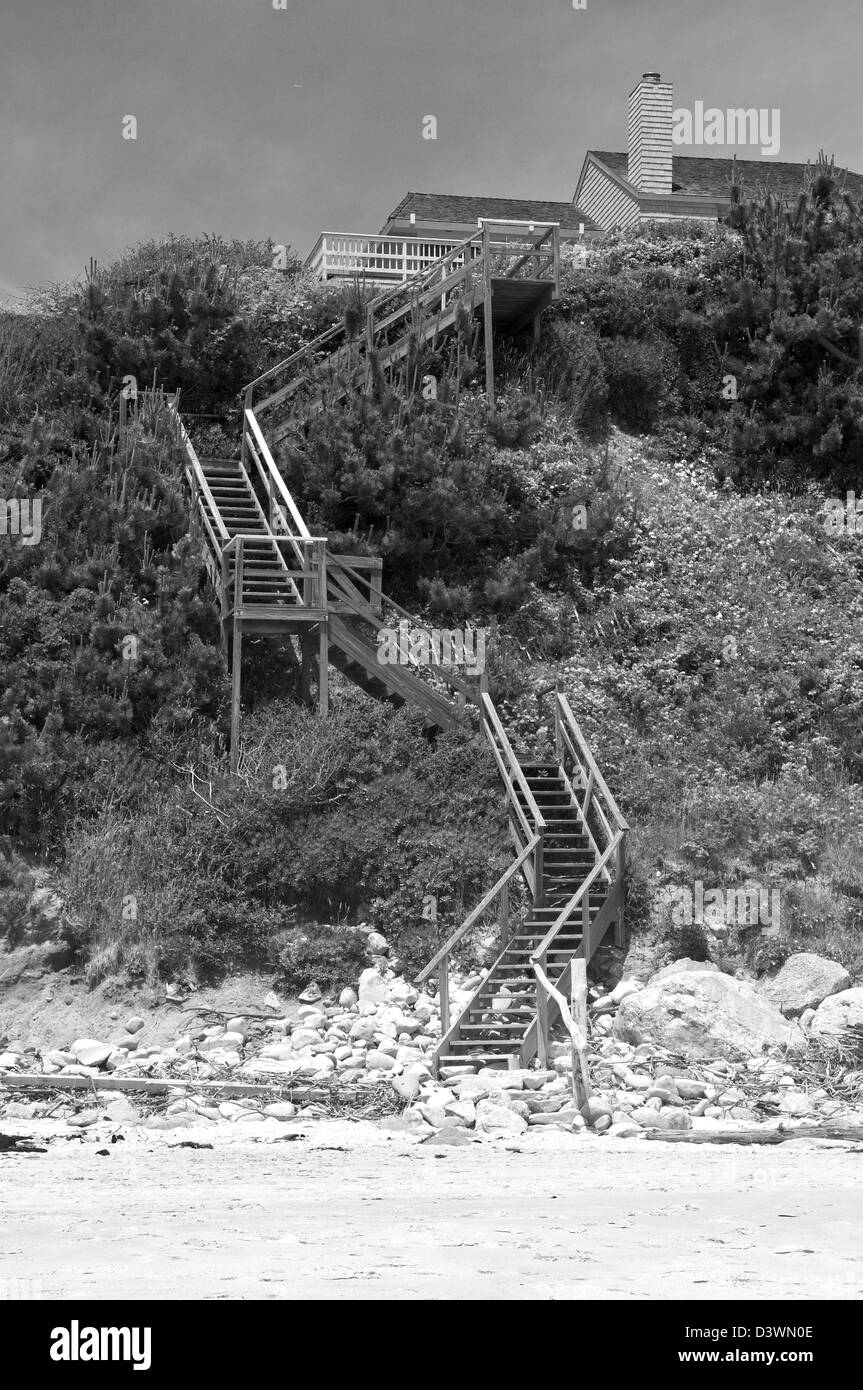 Montauk, Long Island, New York beach stairs Stock Photo Alamy
