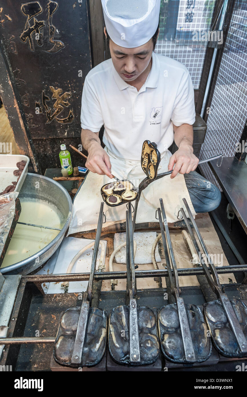 Food Stall Japan High Resolution Stock Photography and Images - Alamy