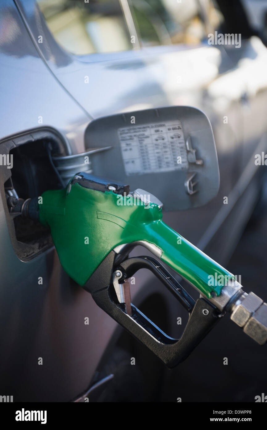 India petrol station hi-res stock photography and images - Page 4 - Alamy