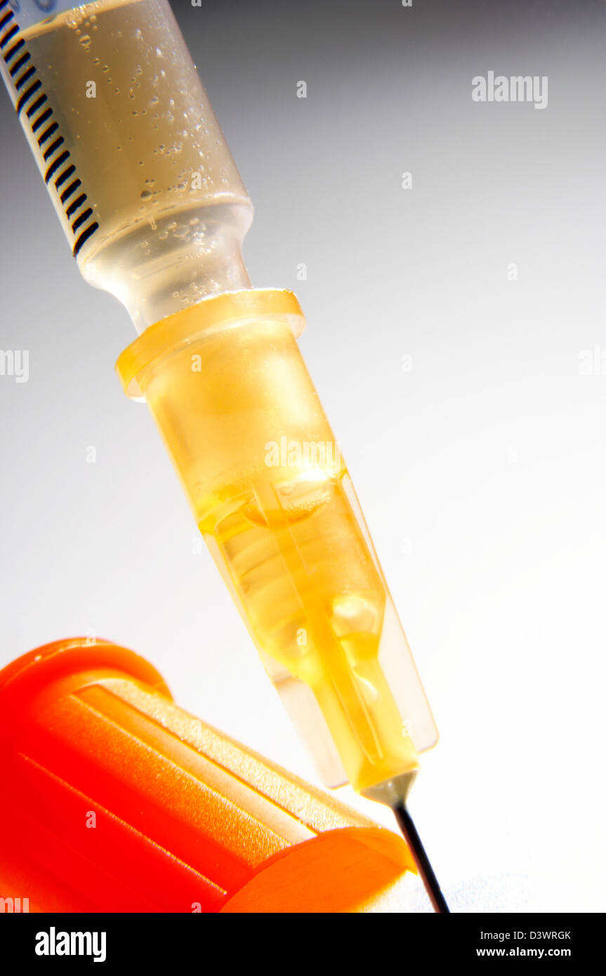 Hypodermic needle, close up Stock Photo Alamy