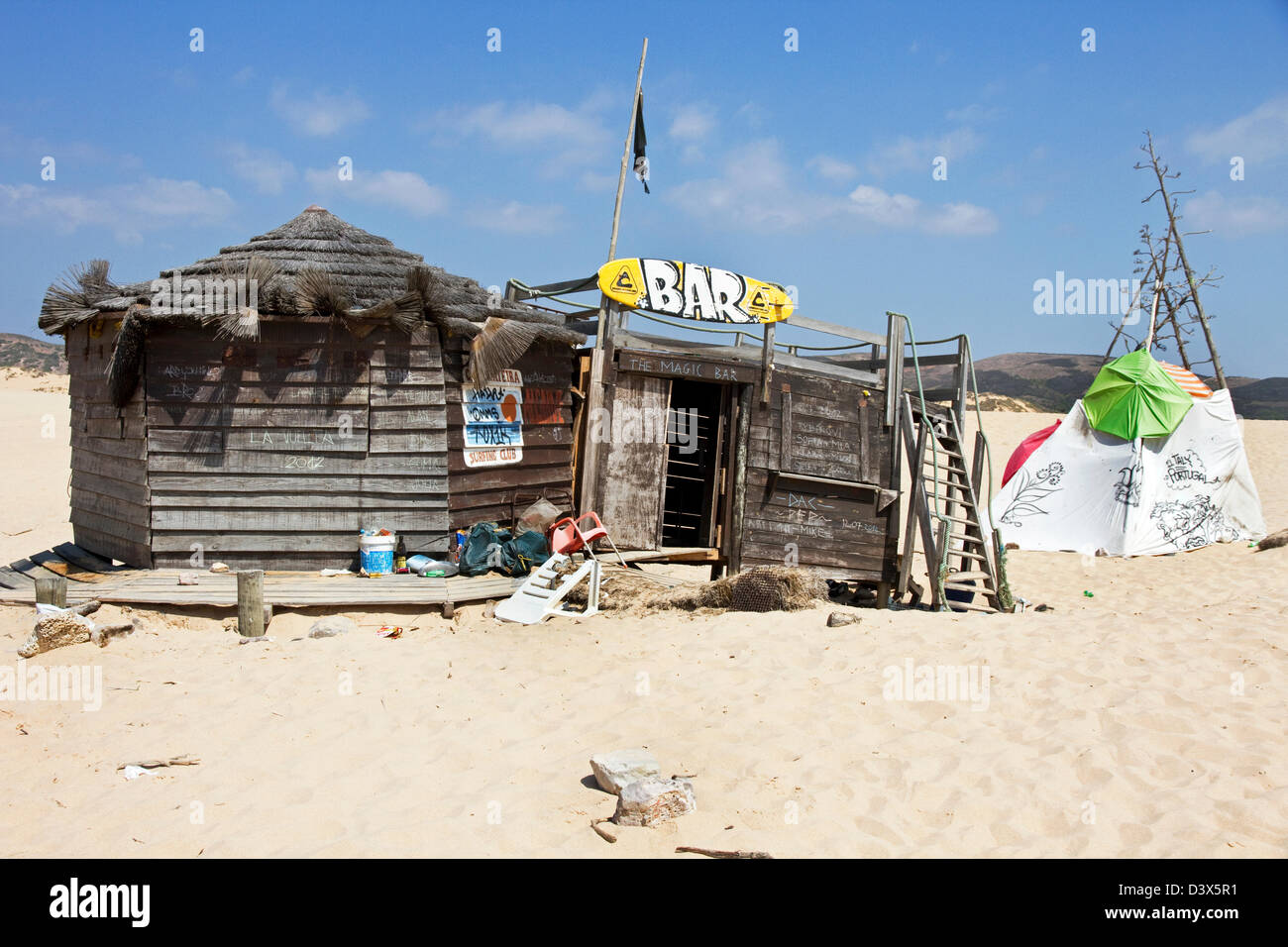 Beach Shack Used By Surfers Praia Da Bordeira Carrapateira Aljezur Costa Vicentina Natural Park Algarve Portugal Stock Photo Alamy