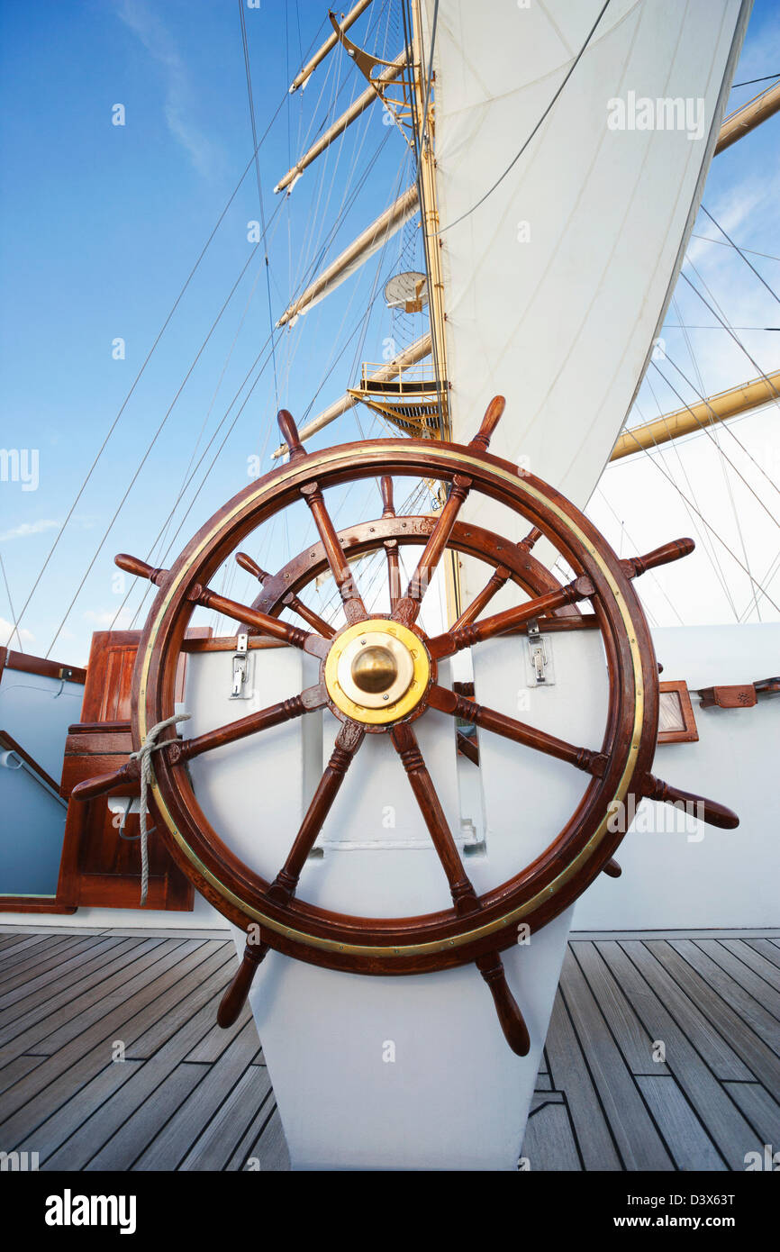 Tall ship helm hires stock photography and images Alamy