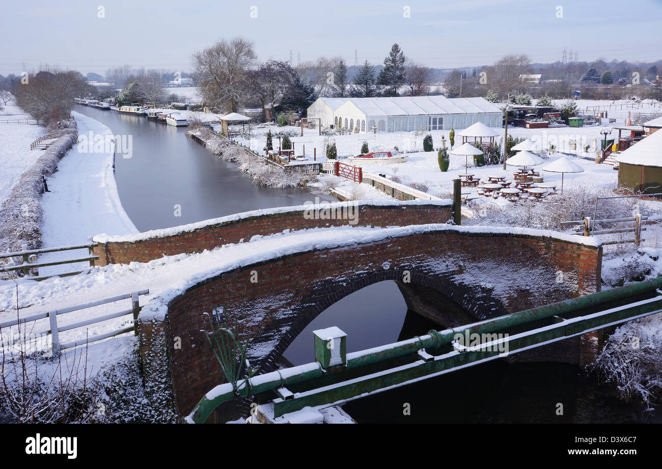 The Trent and Mersey Canal in snow during winter 2012 at Stenson Bubble ...