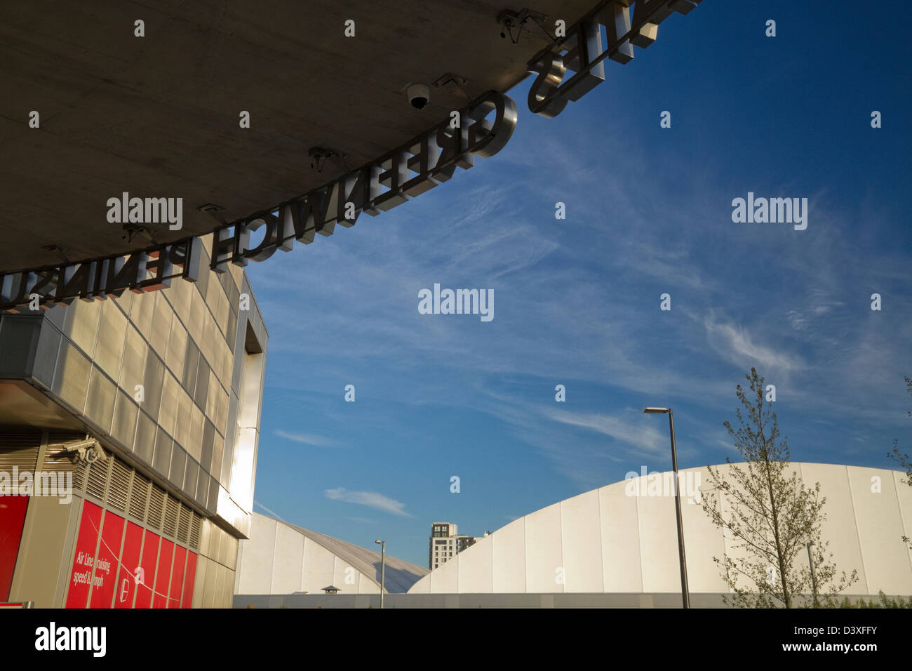 The North Greenwich Cable car Station Stock Photo Alamy the-north-greenwich-cable-car-station-stock-photo-alamy