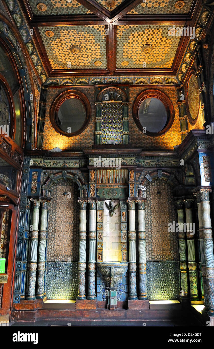 London, England, UK. Foyer of Lloyds Bank Law Courts branch (1883), 215, the Strand. Stock Photo