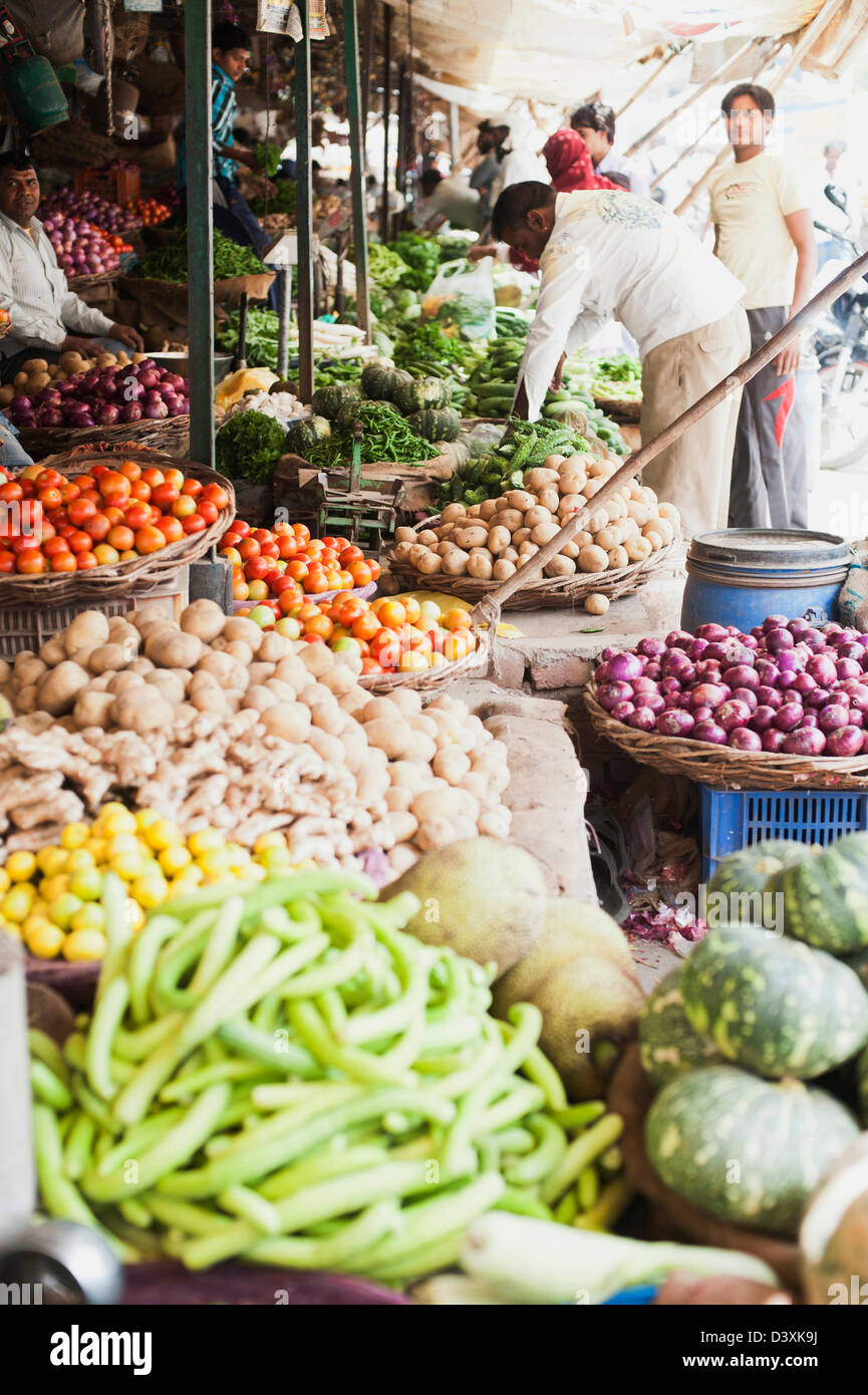 Scene from a vegetable market, Sohna, Gurgaon, Haryana, India Stock