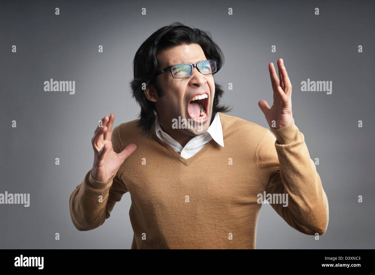 Yelluing Yelling background hi-res stock photography and images - Alamy