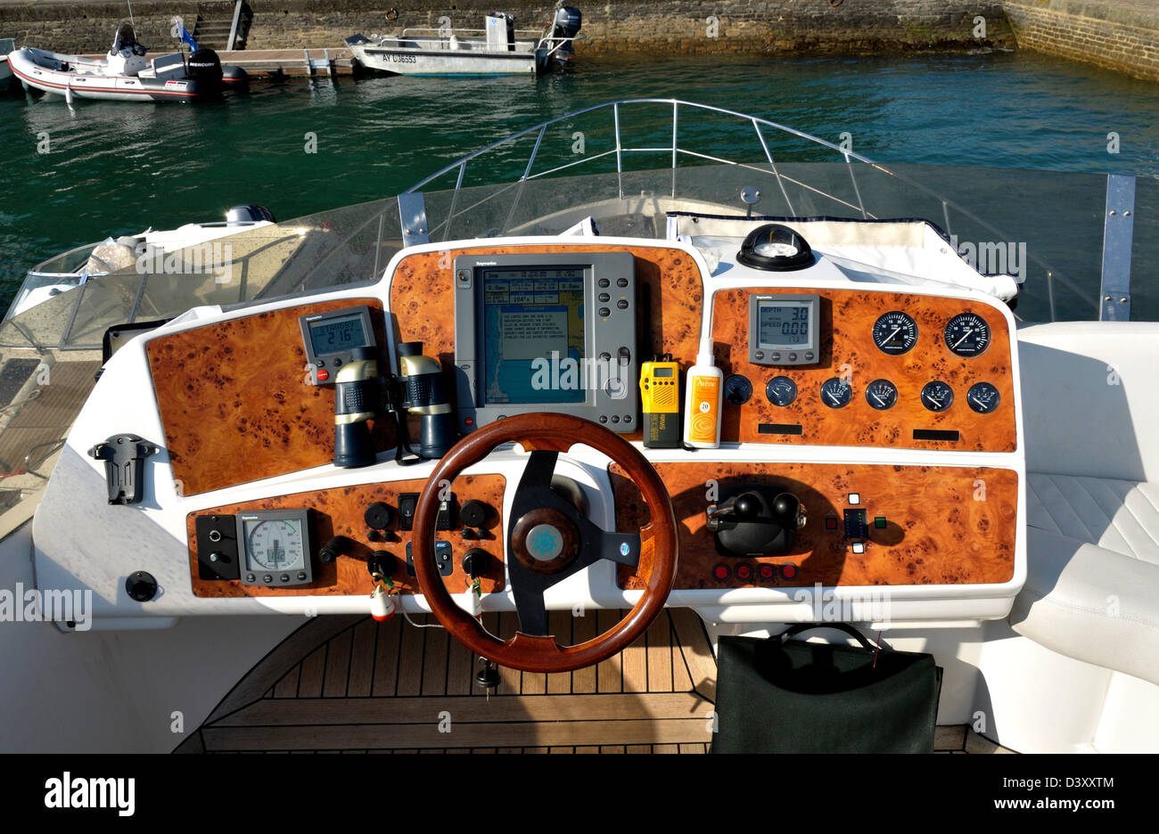 Boat dashboard hi-res stock photography and images - Alamy