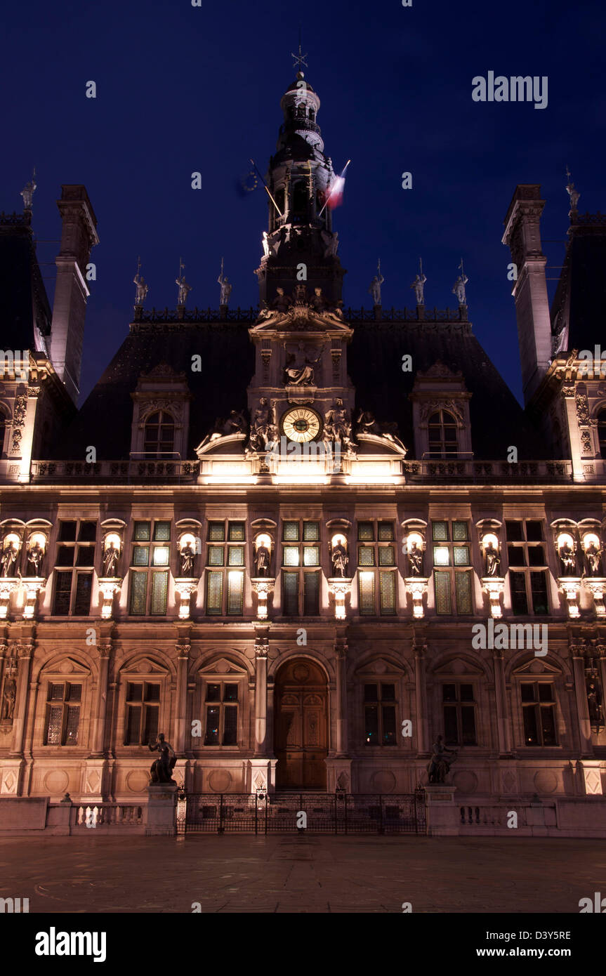 The ornate Hôtel de Ville, historic City Hall of Paris, housing the ...
