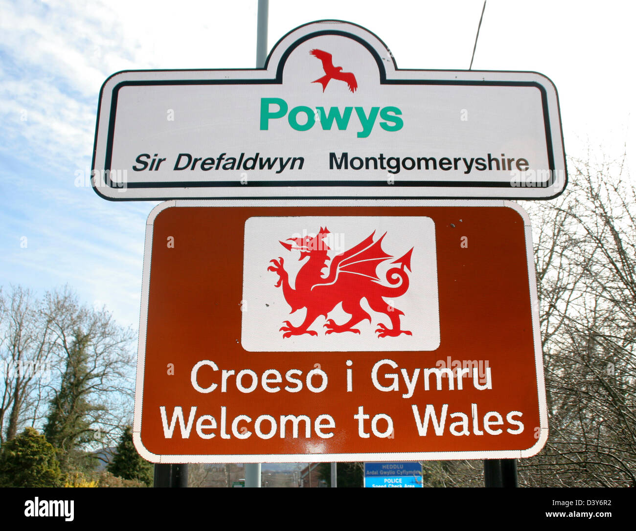 Welsh Sign Welcome To Wales High Resolution Stock Photography And Welsh Sign Welcome To Wales High Resolution Stock Photography And