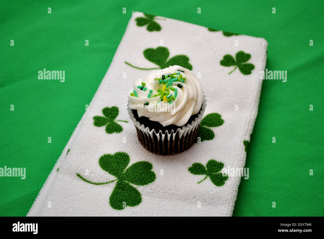 Irish Cupcake with Sprinkles Stock Photo Alamy