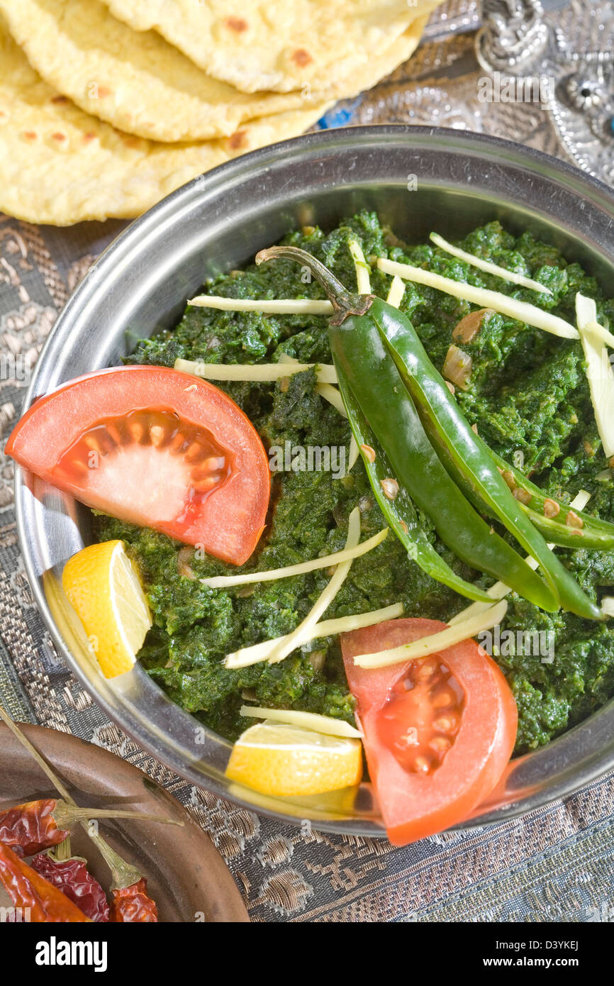 Indian food, spinach Stock Photo - Alamy