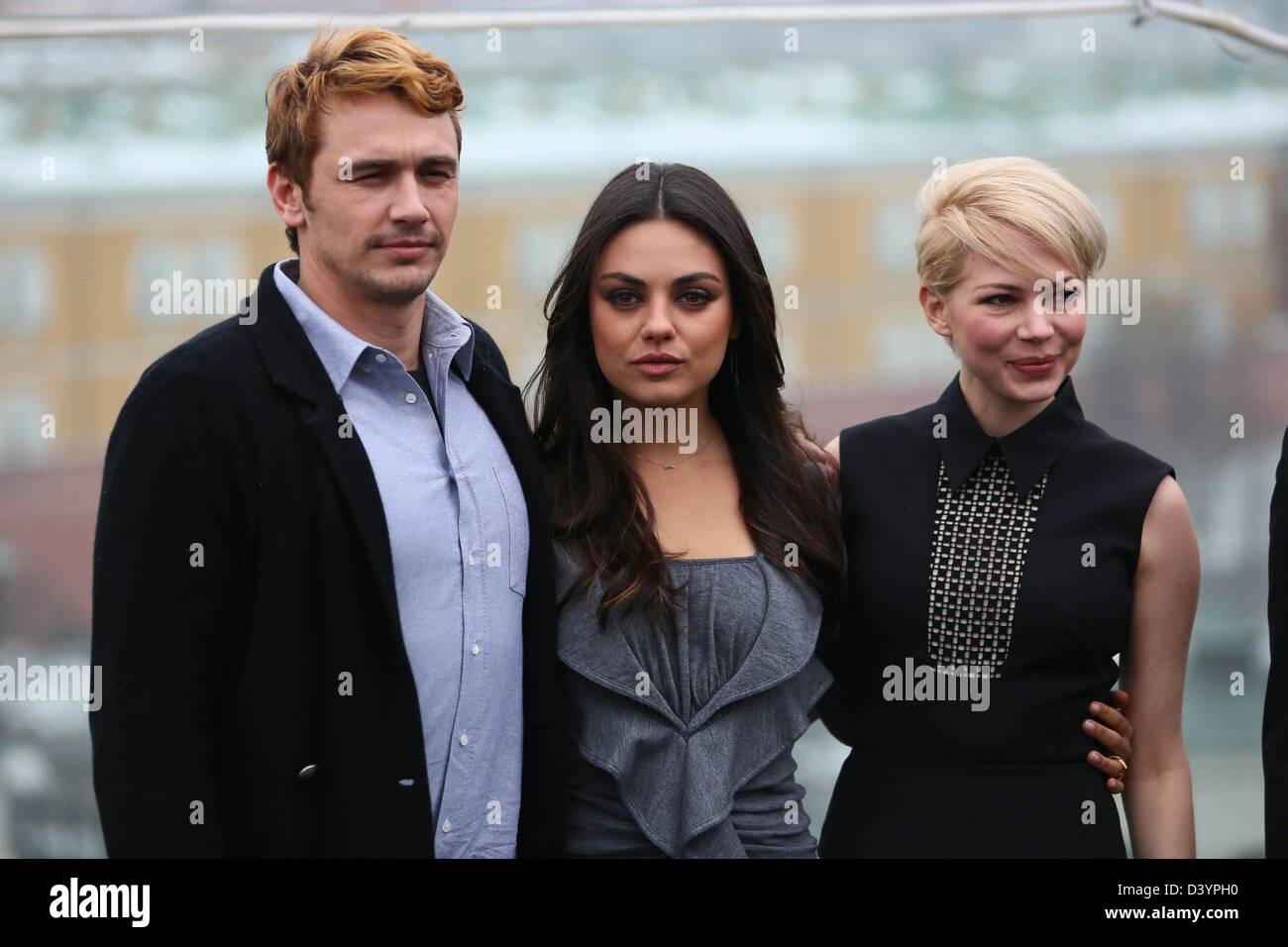 Moscow, Russia. 27th February 2013.  Pictured: l-r American actor James Franco,actress Mila Kunis and actress Michelle Williams at the photocall to promote Russian premier of the Oz the Great and Powerful. (Credit Image: Credit:  PhotoXpress/ZUMAPRESS.com/Alamy Live News) Stock Photo
