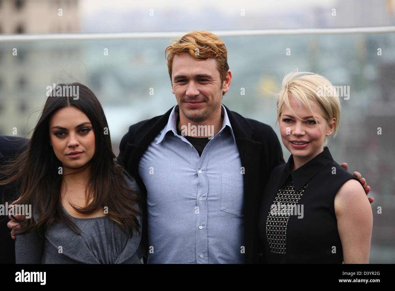 Moscow, Russia. 27th February 2013.  Pictured: l-r American actress Mila Kunis, actor James Franco and actress Michelle Williams at the photocall to promote Russian premier of the Oz the Great and Powerful. (Credit Image: Credit:  PhotoXpress/ZUMAPRESS.com/Alamy Live News) Stock Photo