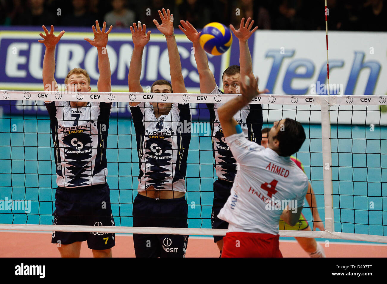 Latina, Italy. 27th February 2013.  Latina's blocking wall in action during the CEV Volleyball Cup Final 1st leg between Andreoli Latina and Halkbank Ankara from the Palabianchini Hall in Latina. Credit:  Action Plus Sports Images / Alamy Live News Stock Photo