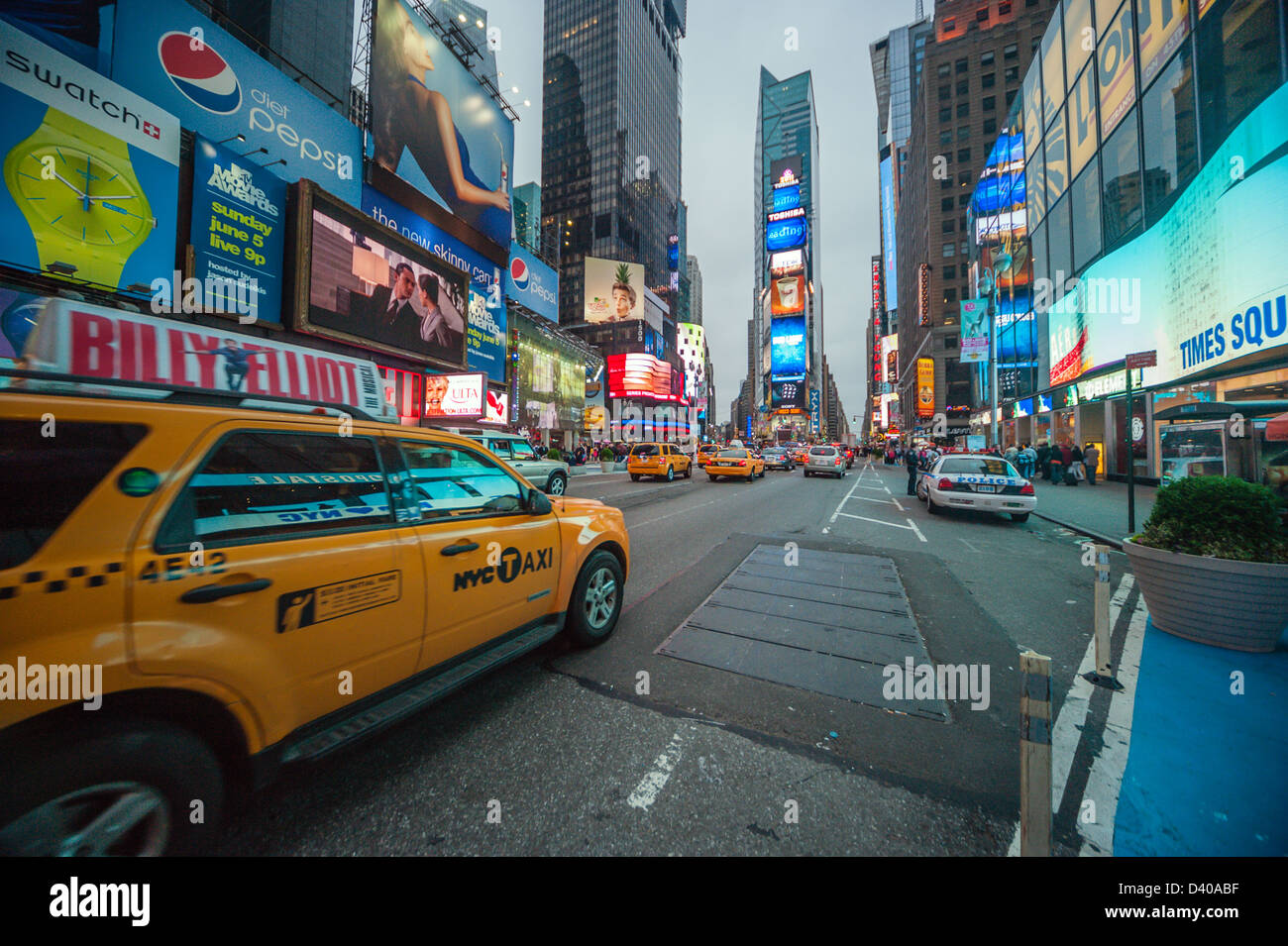 Billboards new york hi-res stock photography and images - Alamy