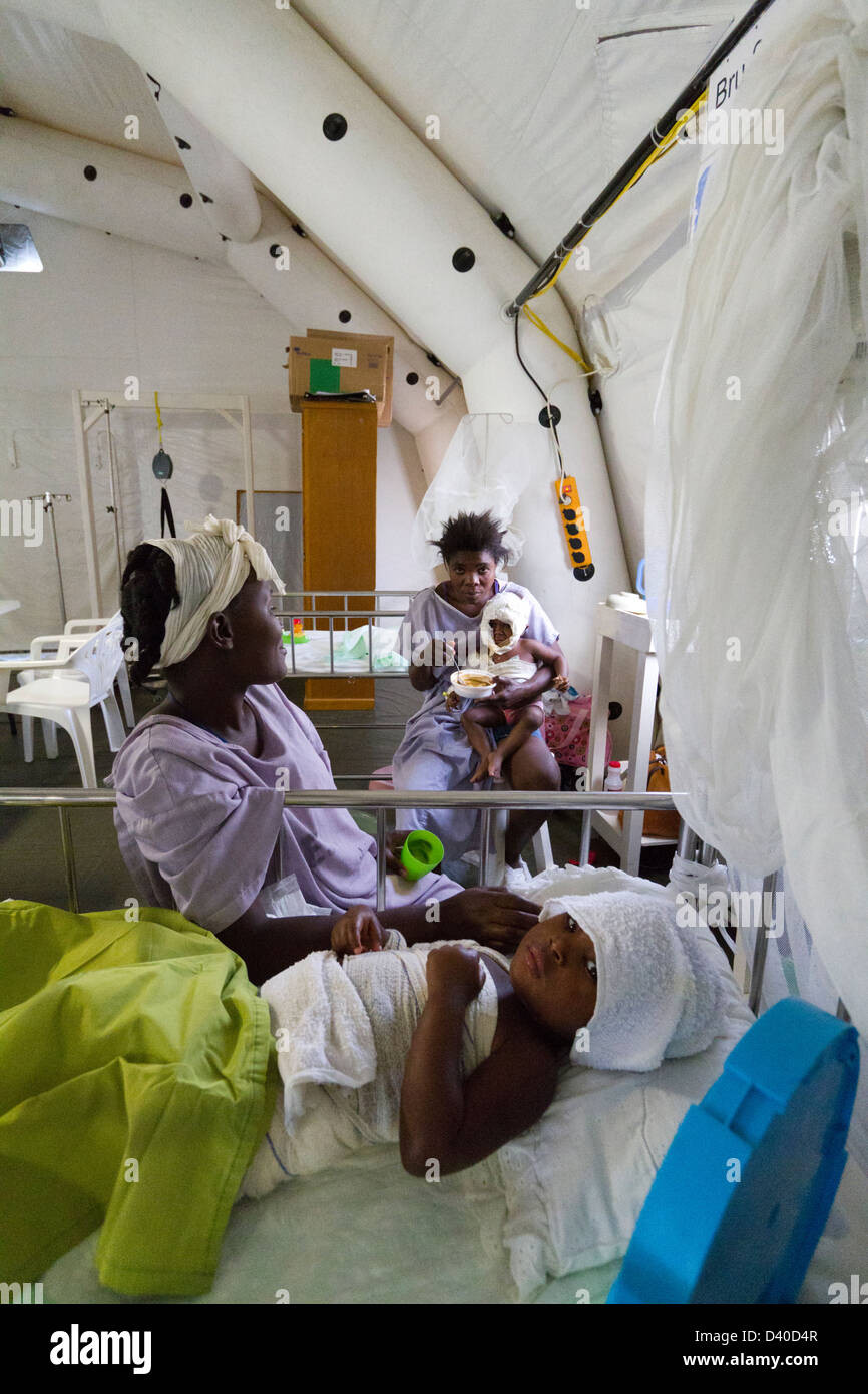 children in the burn unit in Drouillard Hospital MSF PortauPrince