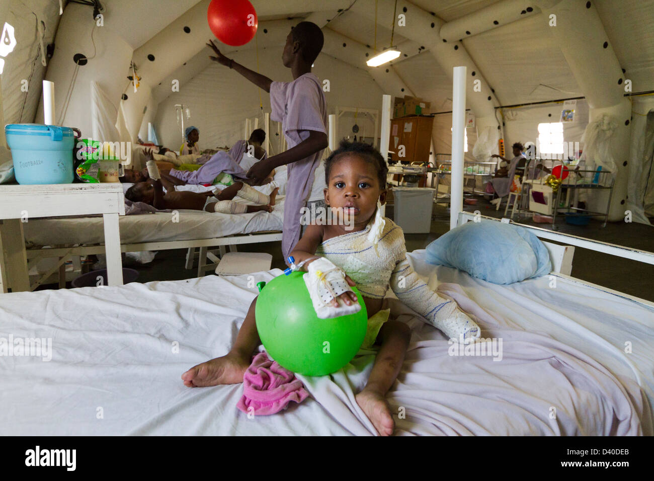 children playing with balloon in the burn unit in Drouillard Hospital