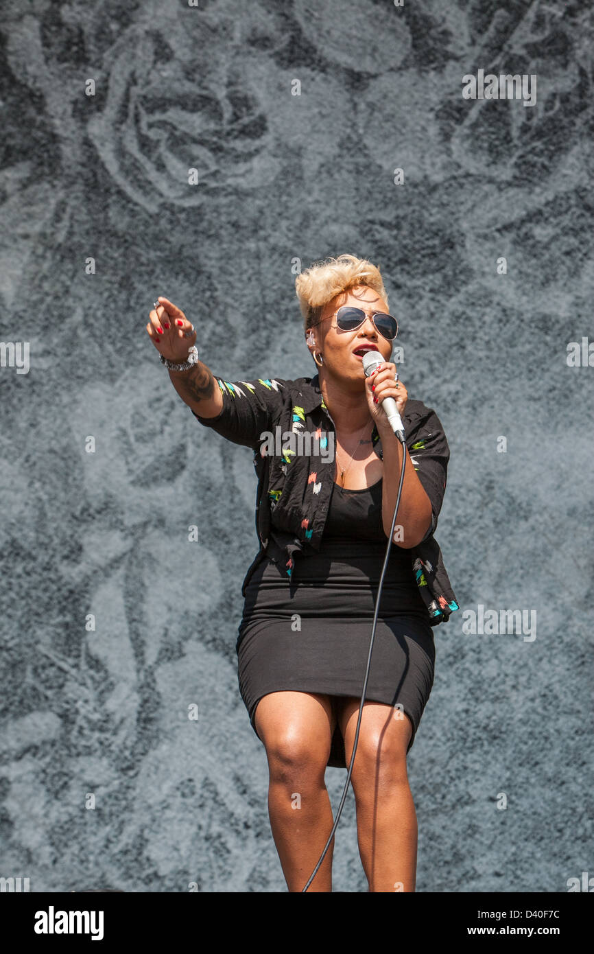 Award winning singer song writer Emeli Sandé performing on stage at V Festival, Chelmsford Essex uk Stock Photo