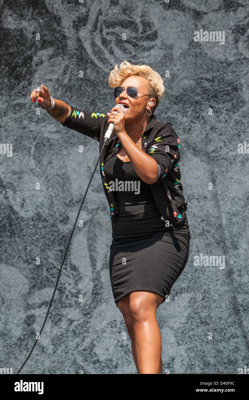 Award winning singer song writer Emeli Sandé performing on stage at V Festival, Chelmsford Essex uk Stock Photo