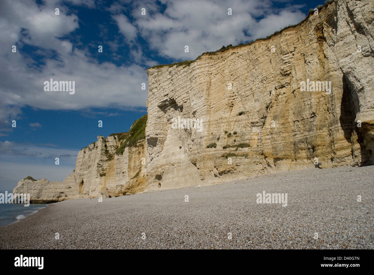 The beach and sea cliffs at Etretat in Normandy France Stock Photo - Alamy