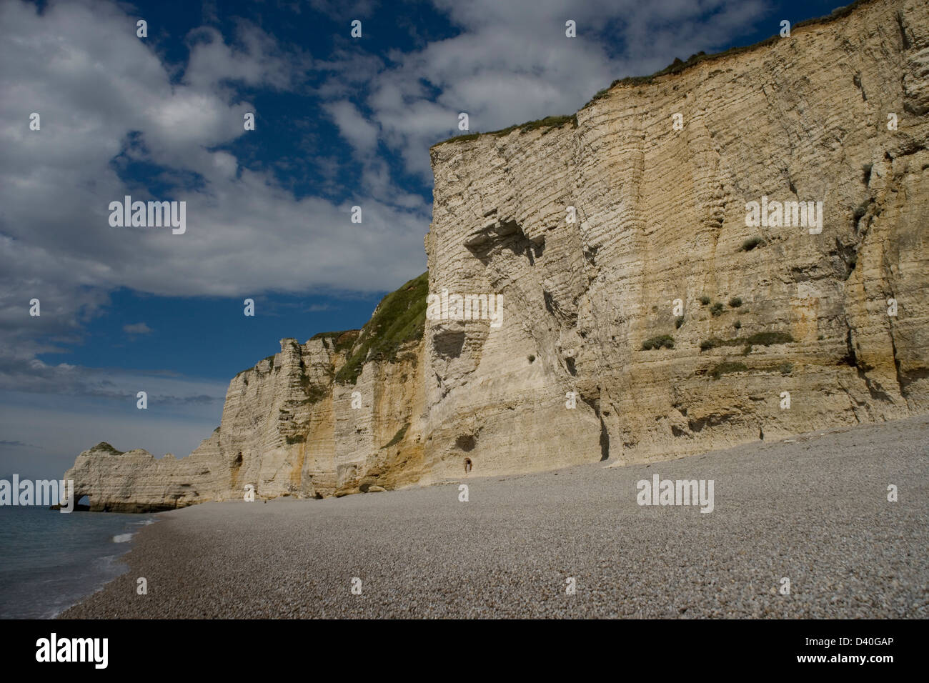 The beach and sea cliffs at Etretat in Normandy France Stock Photo - Alamy