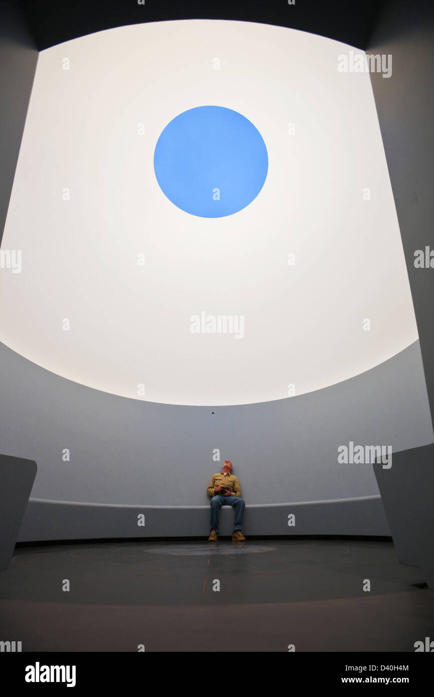 Within Without Turrell James turrell within without art High Resolution Stock Photography and ...