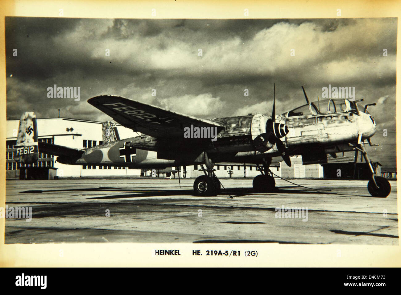 航空機・ヘリコプター APF0025 War Master Heinkel He219A-7 UHU Heinkel HE 219 A-7 UHU Fighter Plane (Germany 1942) 1/72