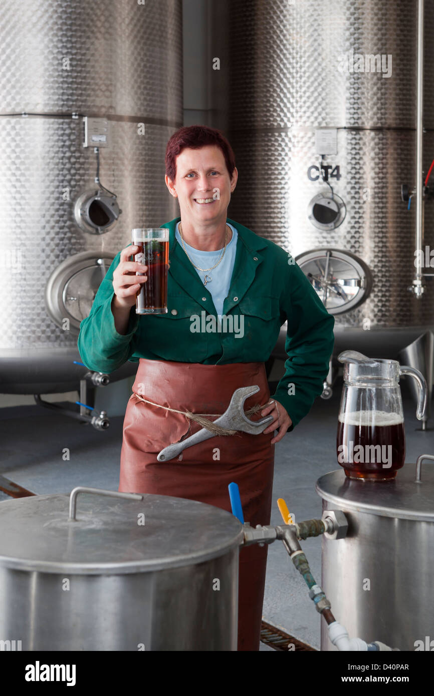 Female Master Brewer at Hogsback Brewery Stock Photo