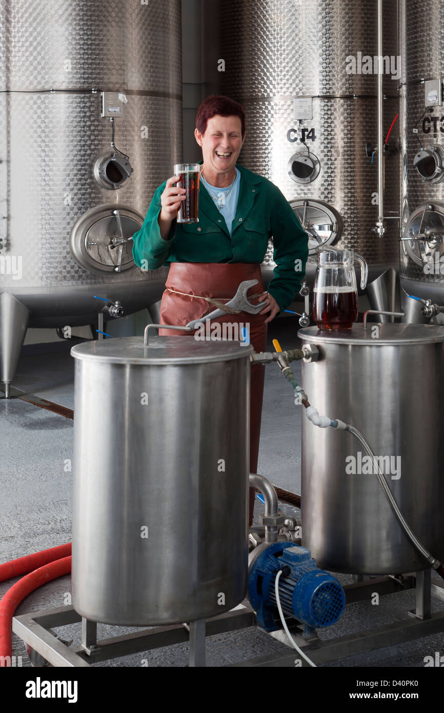 Female Master Brewer at Hogsback Brewery Stock Photo Alamy