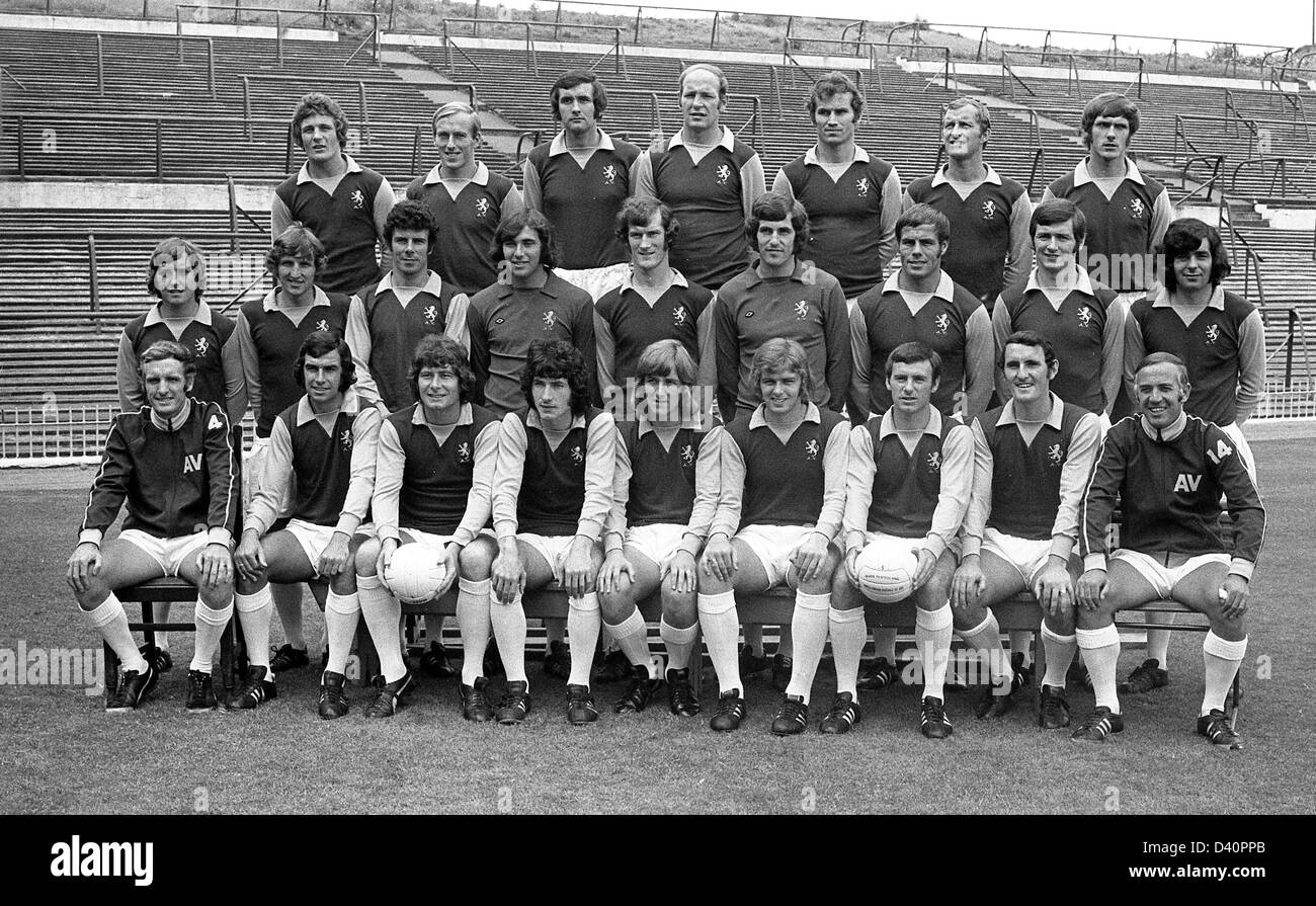 Aston Villa football club team 1971. Top row Jimmy Brown, Ray Graydon, Lew Chatterley, Andy Lochhead, Malcolm Beard, Dave Gibson, Mick Wright. Middle row Dave Rudge, Lionel Martin, Charlie Aitken, Geoff Crudgington, Fred Turnbull, Tommy Hughes, George Curtis, Bruce Rioch, Willie Anderson. Front row Vic Crowe, Brian Tiler, Harry Gregory, Pat McMahon, Chico Hamilton, Neil Rioch, Keith Bradley, Geoff Vowden, Ron Wylie. Stock Photo
