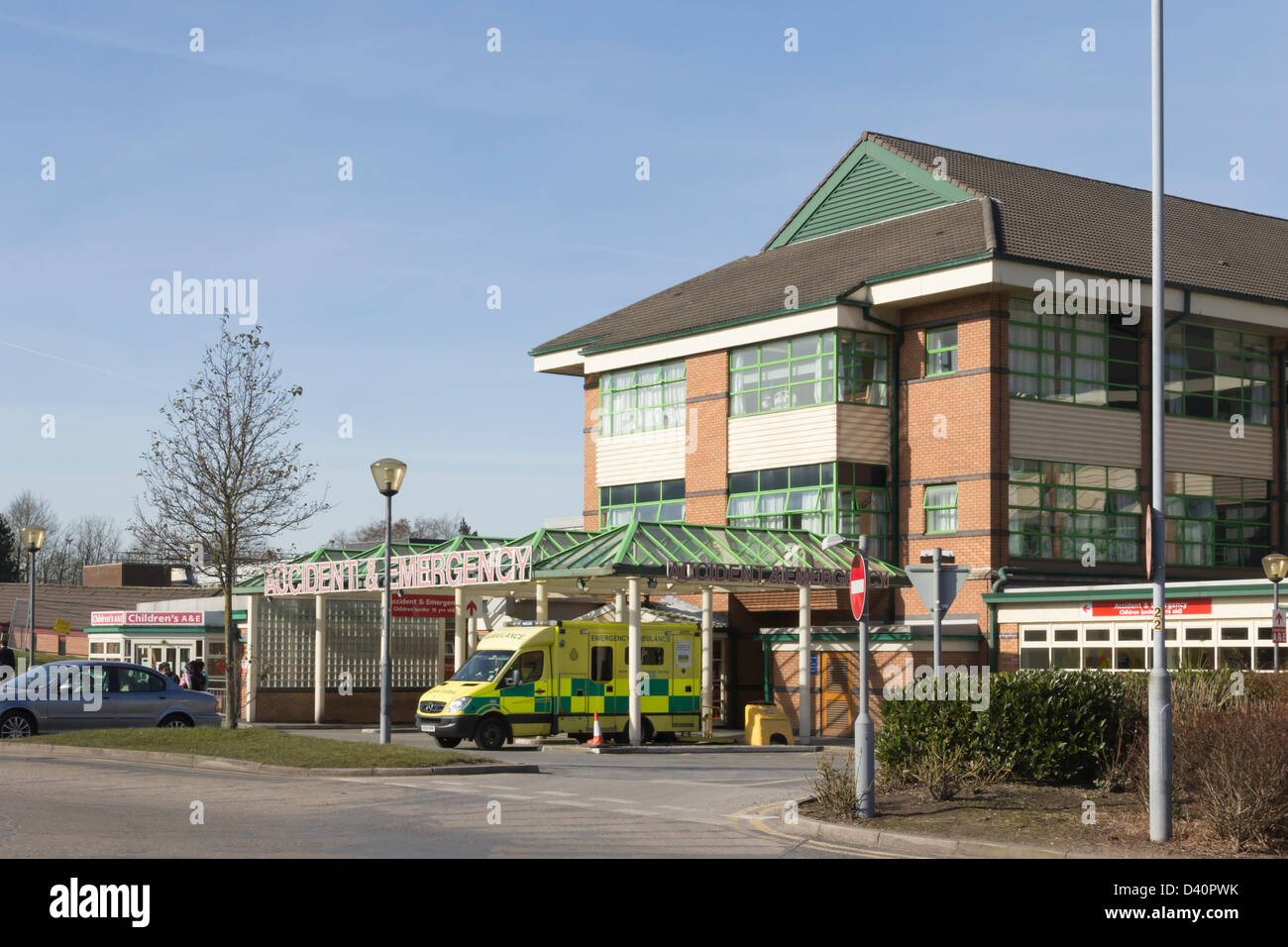 Royal Bolton Hospital,Lancashire. 28th February 2013. Accident & Emergency entrance with one ambulance parked outside. Stock Photo