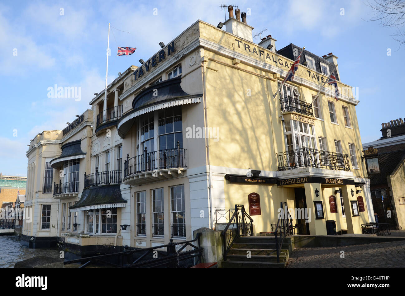 The Trafalgar Tavern public house on the River Thames in Greenwich Stock Photo