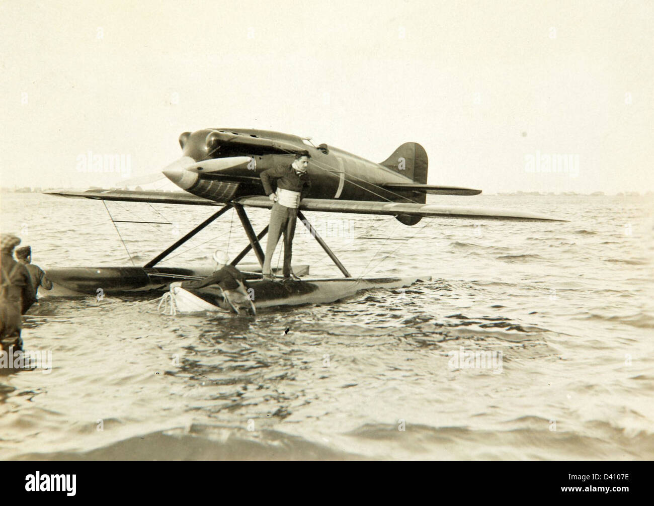 The Macchi M.39 was an Italian racing seaplane, designed for the 1926 ...