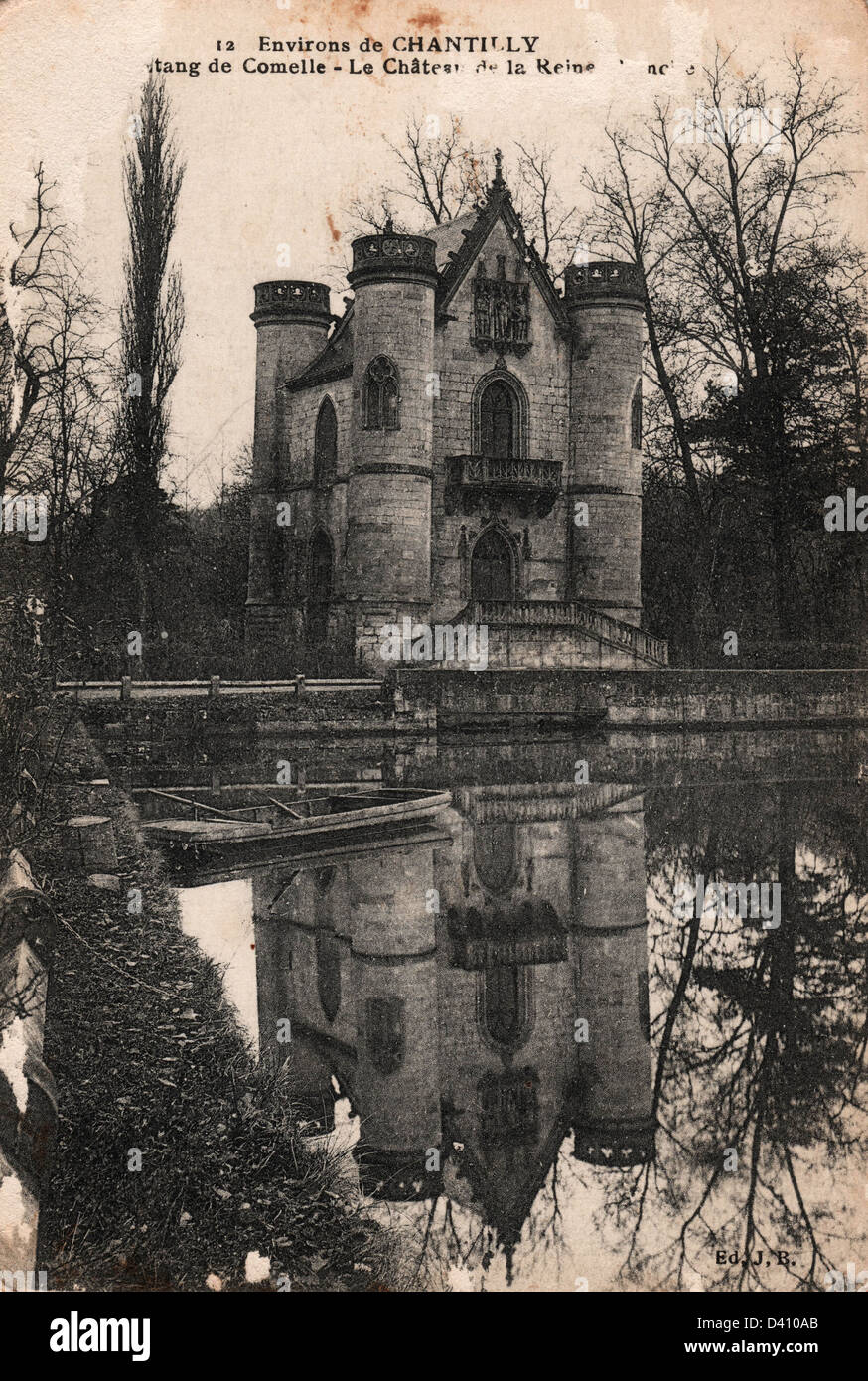 Old black and white french postcard - L'étang de Comelle, le château de la reine blanche near Chantilly - France Stock Photo