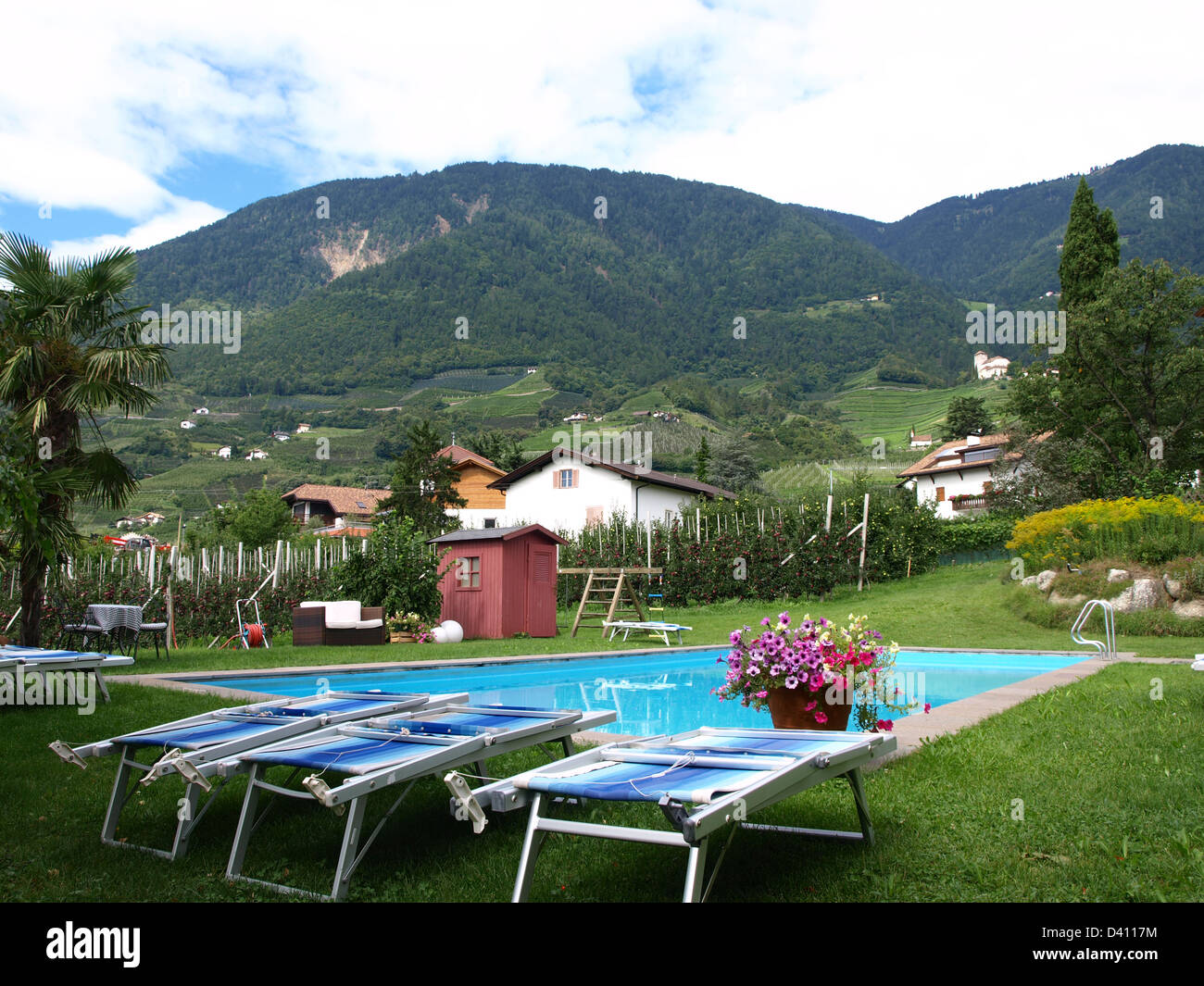 piscina per vacanze in montagna,swimming pool for holidays in the mountains Stock Photo