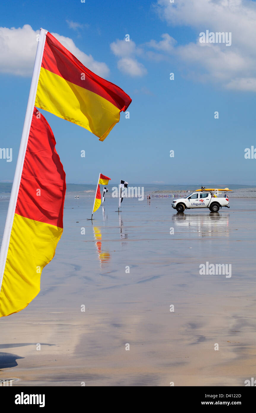 Rnli beach safety flags hires stock photography and images Alamy